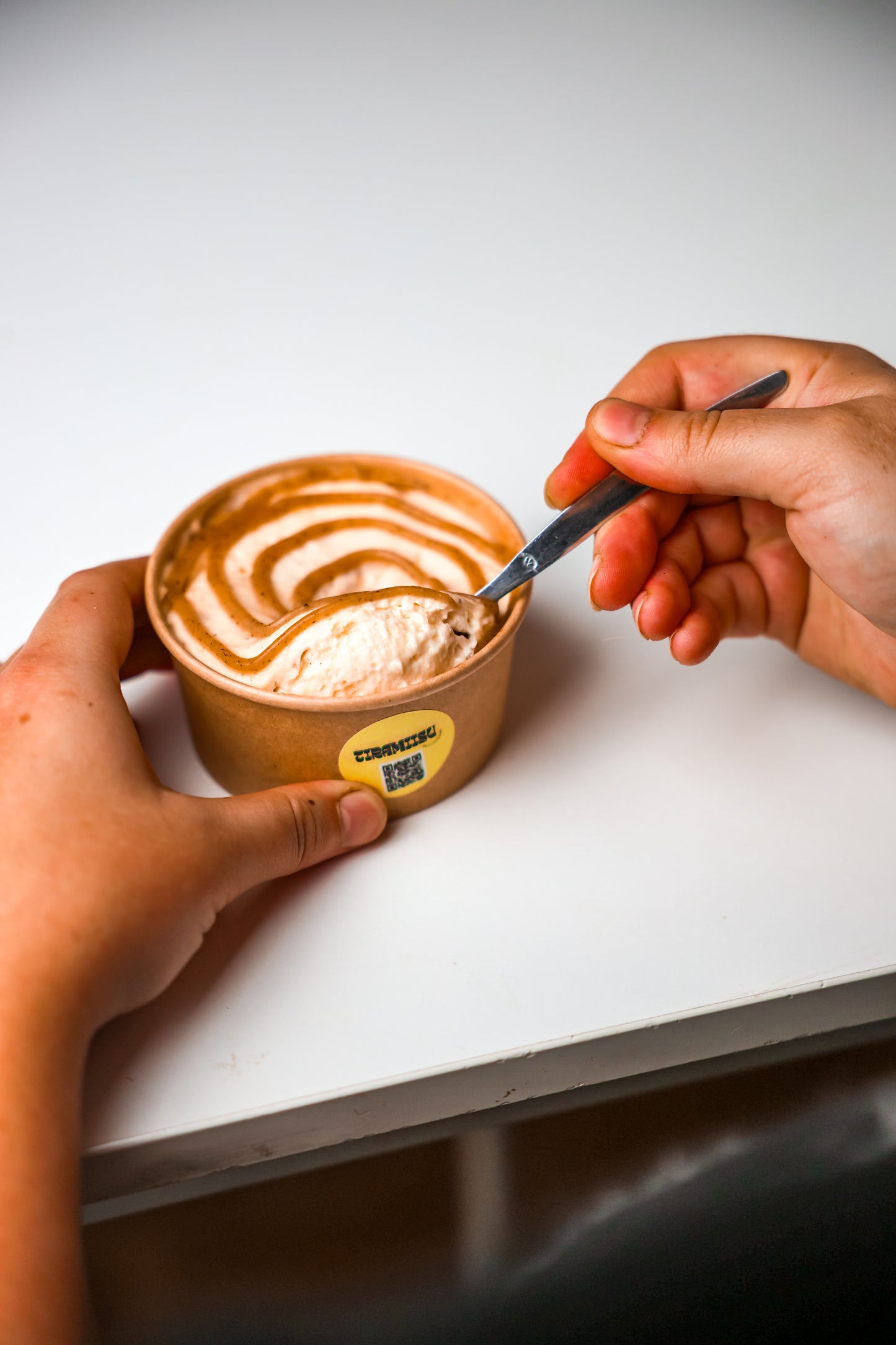 Tiramisu cinnamon roll